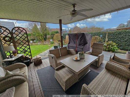 überdachte Terrasse