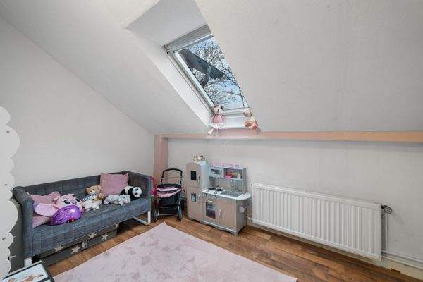 Halbes Zimmer im Obergeschoss