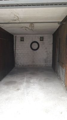Garage klein leer