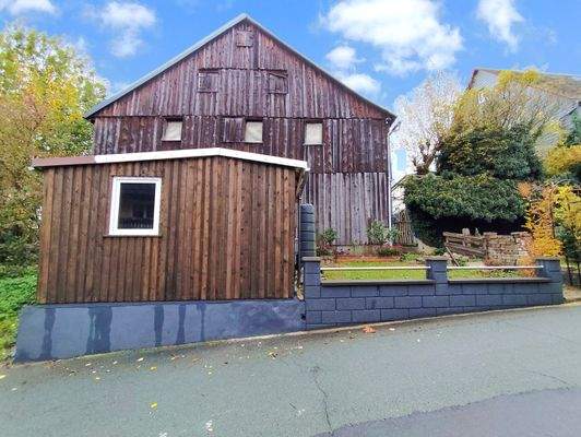 Blick auf den Gartenanteil inkl. Gartenhaus