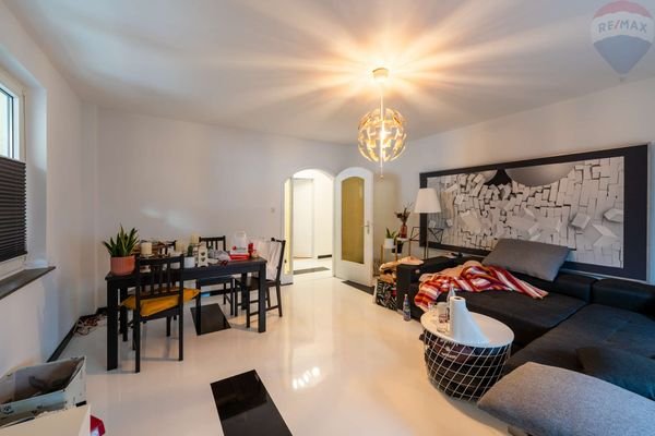 Haus vorne EG Wohn-/Esszimmer