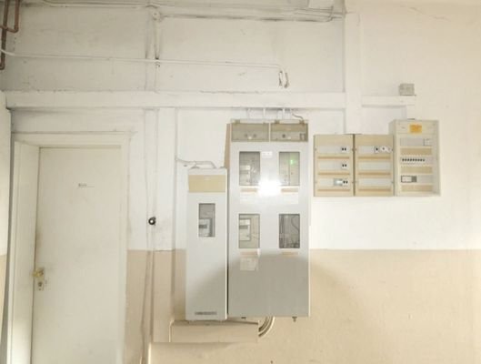E-Installation Vorderhaus im Treppenhaus