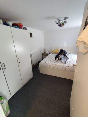 Schlafzimmer Wohnung 2
