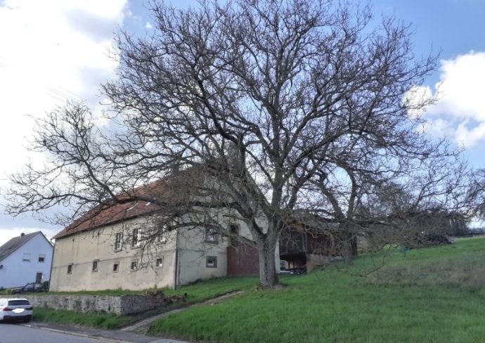 STOP! Großes Bauernhaus in Brenschelbach im Bliesgau, mit ca.150 m² Ausbaupotenzial in der 2.Hälfte + 3135 m² Gelände mit Scheune, in ländlicher Lage