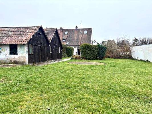 Garten und Nebengebäude