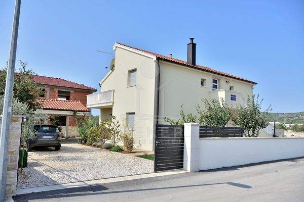 Perfekte Lage in begehrtem Vodice