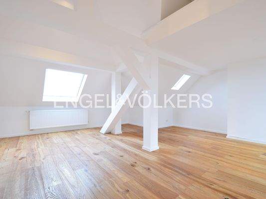 Licht durchflutetes Dachgeschoss...