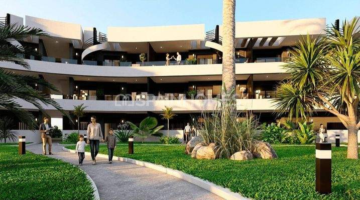 Golf Flats with Community Pool in Los Alcázares