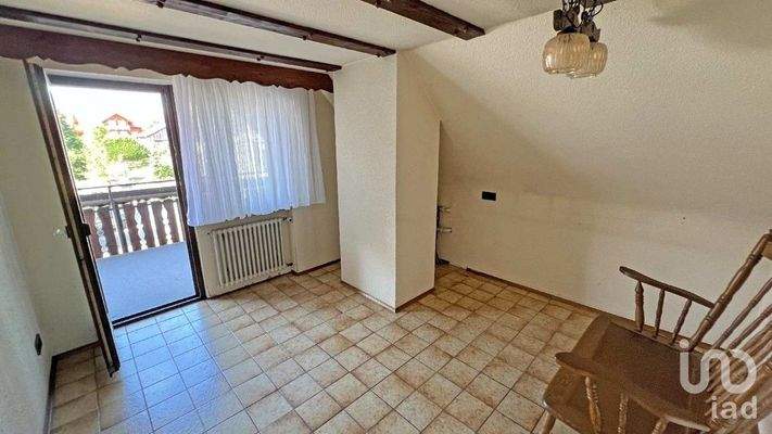 Offener Wohnbereich mit Balkon