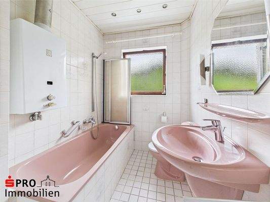 Badezimmer im Obergeschoss