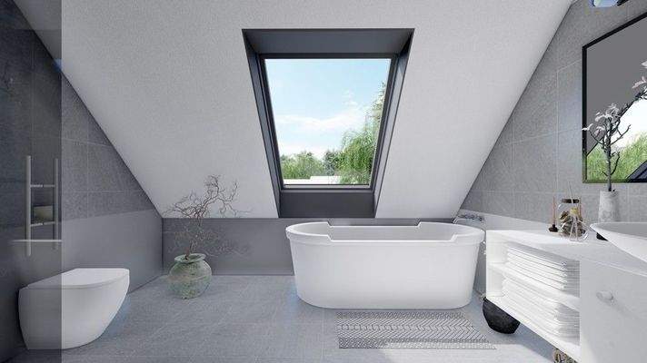 Badezimmer mit Badewanne 