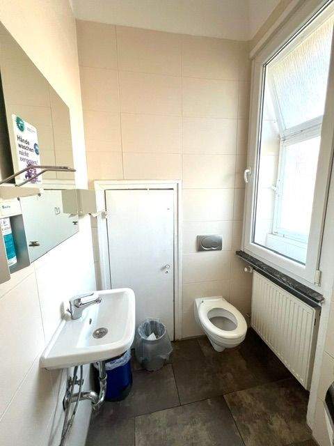 großzügige 4 ZKB-Altbauwohnung im Zentrum von St. Ingbert - Photo 1