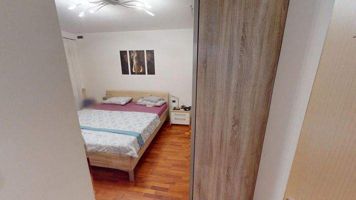 Gargazon-Gargazzone-Vierzimmerwohnung-quadrilocale-Garten-giardino-Garage-Stellplatz-posto macchina-Videoüberwachung-Alarmanlage-Keller-cantina