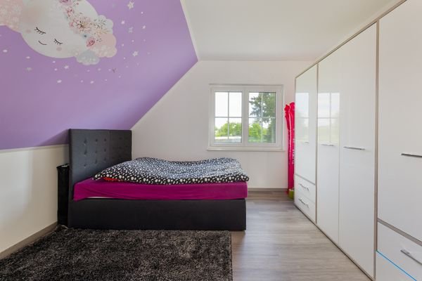 Schlafzimmer III