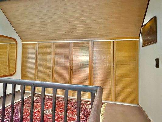 Einbauschränke im 1.OG Flur