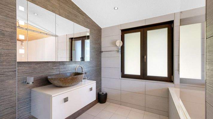 Ensuite_Bad Zimmer 1 Splitlevel +1