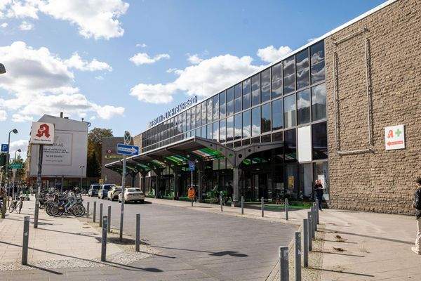 S-Bahnhof Lichtenberg fußläufig erreichbar