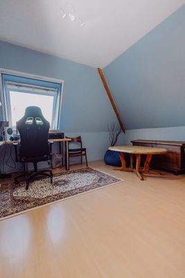 Kinderzimmer o. Büro