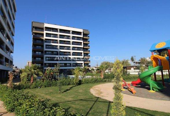 Spacious Flats in a Project with Pool in Altıntaş Antalya