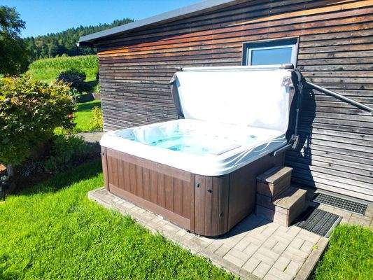 Whirlpool im Garten
