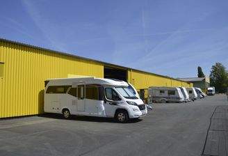 Banter Weg 9_Aussenansicht WoMo-Halle.JPG