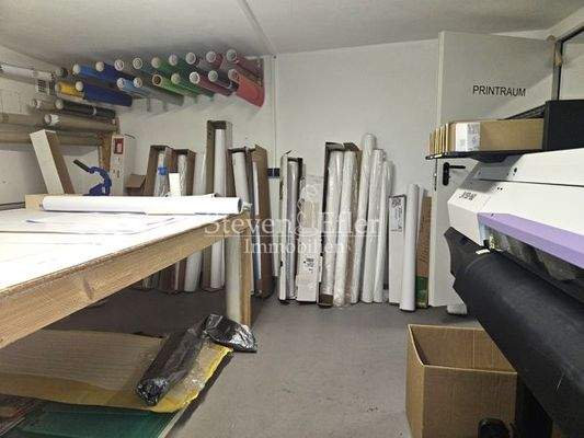 Lagerfläche im UG (Deckenhöhe ca. 2,24m)