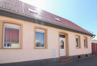 Außenansicht straßenseitig