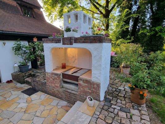 ...mit Grillkamin XXL