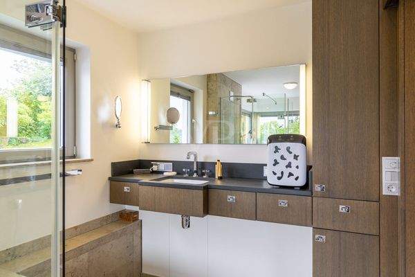 Dusch/Wannenbad SZ 2 Haus 1