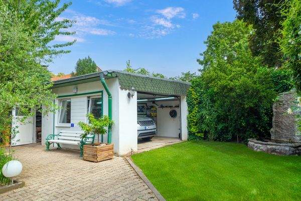 Garage mit Überlänge.jpg