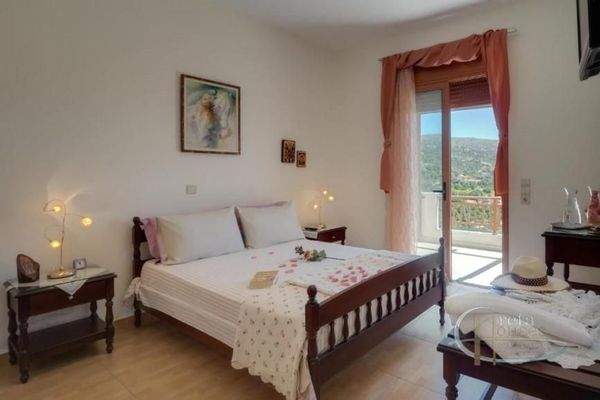 Kreta, Triopetra: Komplex aus zwei Villen in wunderbarer Lage zu verkaufen