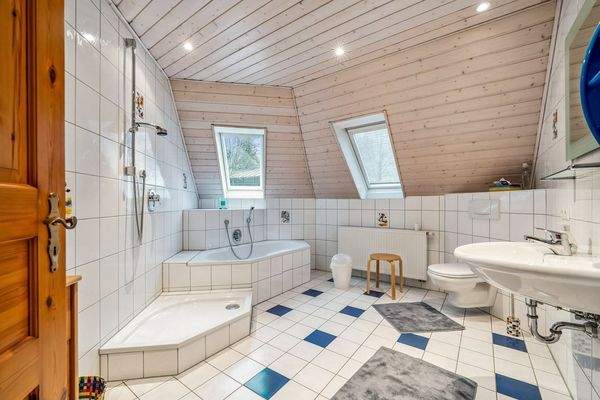 Badezimmer Dachgeschoss