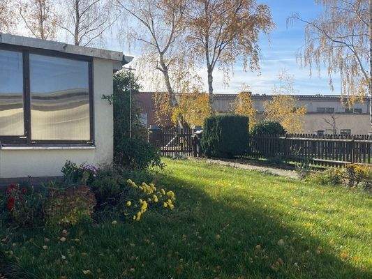 Rückfront Garage, Vorgarten