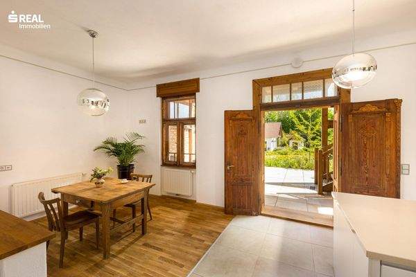 Blick von der Küche zur Terrasse