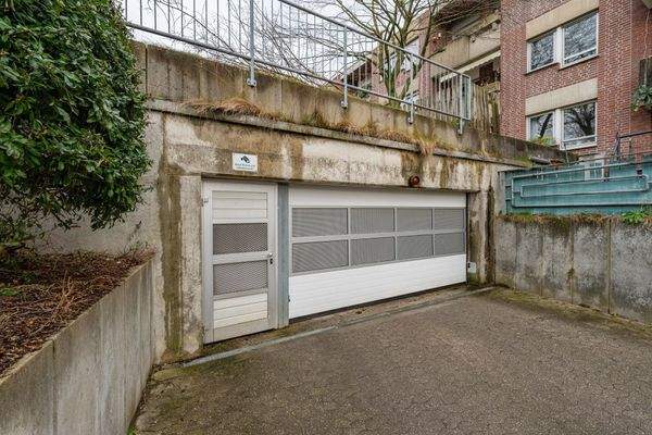 Zufahrt Stellplätze