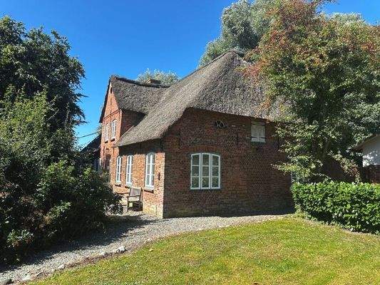 Ansicht_vorn_Parkplatz - Kopie