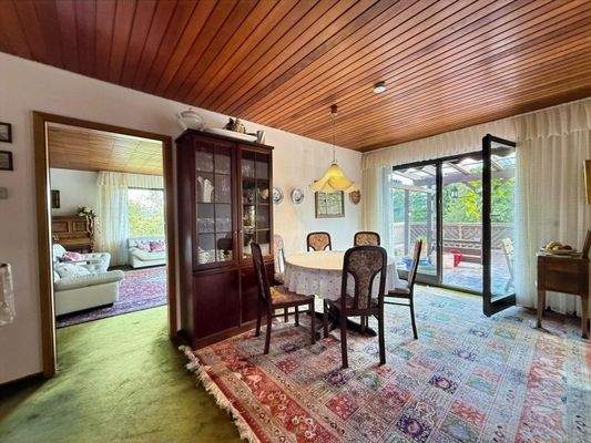 EG - Essplatz mit Terrasse