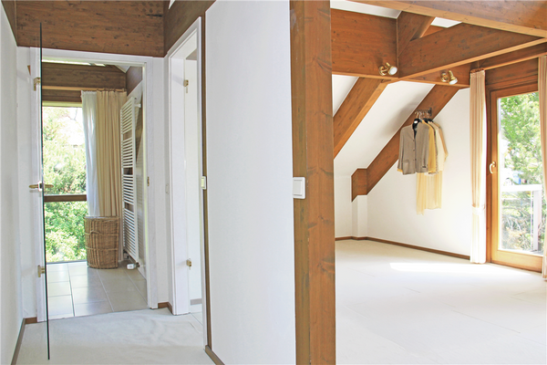 Ankleidebereich im Schlafzimmer