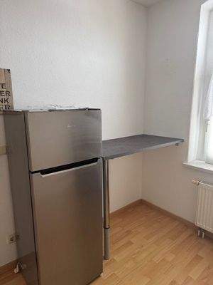 Kühlschrank mit Ablagefläche