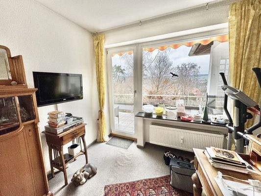 Kinderzimmer mit Balkonzugang