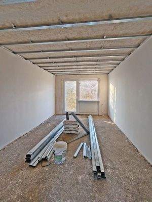 Etagenwohnung - Zimmer in Renovierungsphase