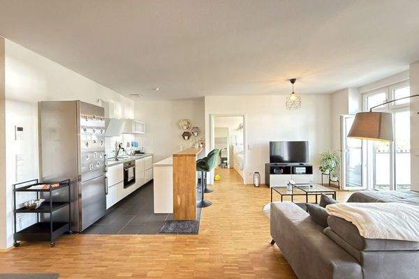 Wohn-/Essbereich mit offener Küche