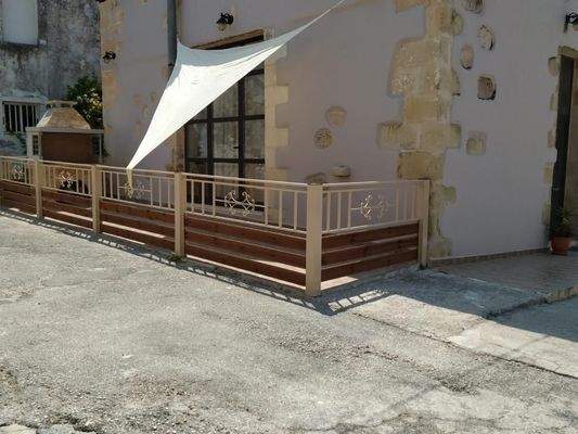 Kreta, Kalamitsi Alexandrou: Kretisches Steinhaus in friedlichem Dorf zu verkaufen