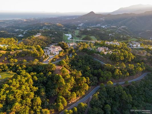 Photo: Plot in Benahavis