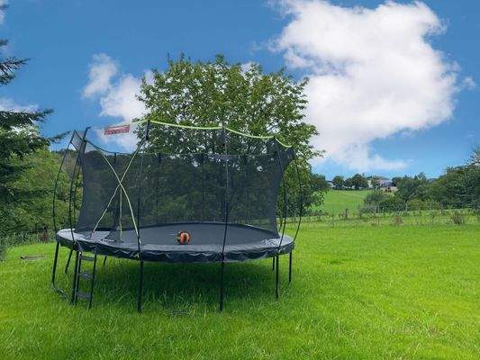 DAS Spielparadies für Kinder - große Wiesenfläche 