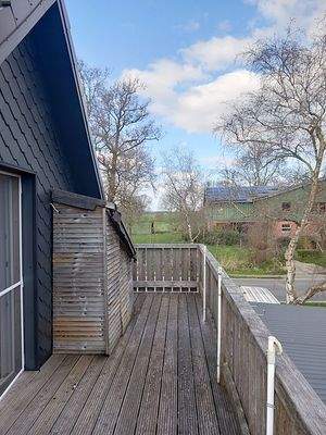 Balkon und verschieferter Giebel