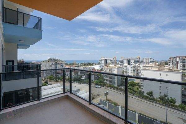 77b628a0-4496-4f26-ad97-4f54f47171ce