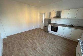 Küche mit Einbauküche