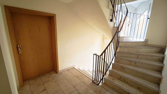 gepflegtes Treppenhaus