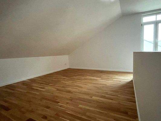 Dachstudio ist in 2 Teilbereiche aufgegliedert